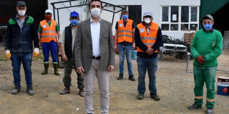 Kestel Belediye Başkan Tanır, işçileri unutmadı