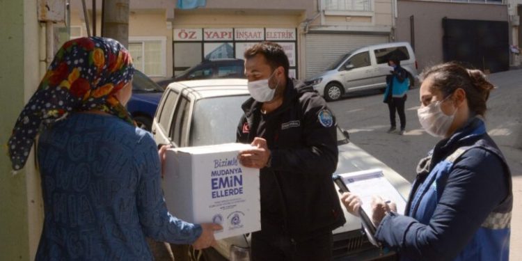 Mudanya Belediyesinden 4 bin 166 aileye ramazan paketi