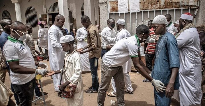 533 kişiye virüs bulaştırdı