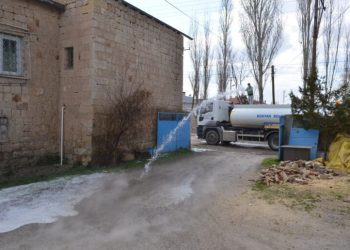 600 haneli kasaba karantinadan kurtuldu