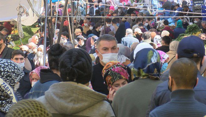 Bilim Kurulu üyesi uyardı: Salgın bitmedi, rehavete kapılmayın