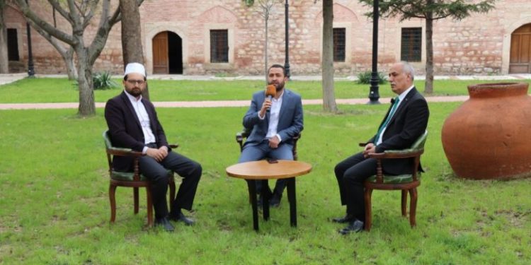 “Bir Mekân Bir Hadis” programına  izleyiciden tam not aldı