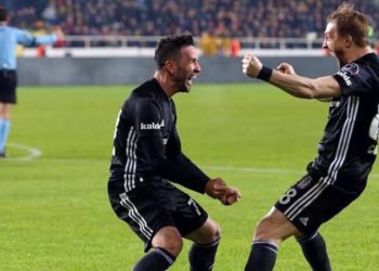 Fenerbahçe’den Gökhan Gönül ve Caner Erkin kararı