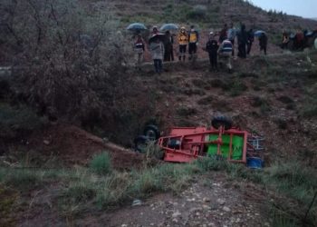 Çapa motoru şarampole yuvarlandı: 1 ölü, 1 yaralı