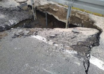 D-100 karayolunda çökme