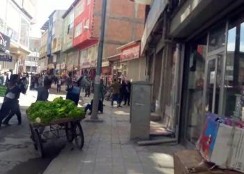 Doğubayazıt’ta zabıta ve seyyar satıcılar arasında kavga çıktı