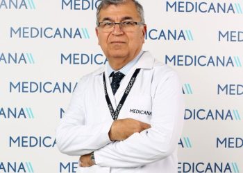 Yüksek sesle konuşma salgın riskini arttırıyor