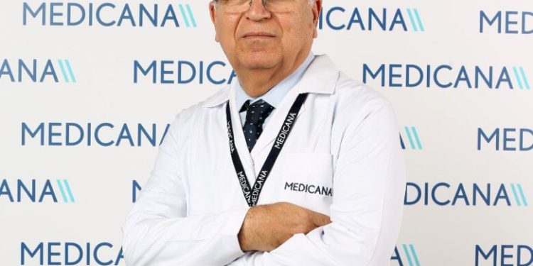 Yüksek sesle konuşma salgın riskini arttırıyor