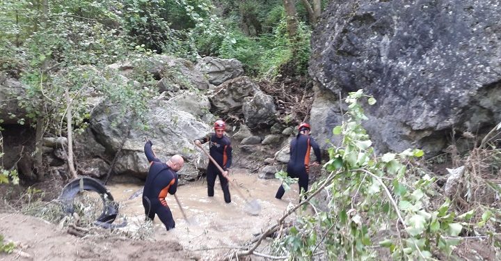 Selde kaybolan Derya’yı arama çalışmaları sürüyor