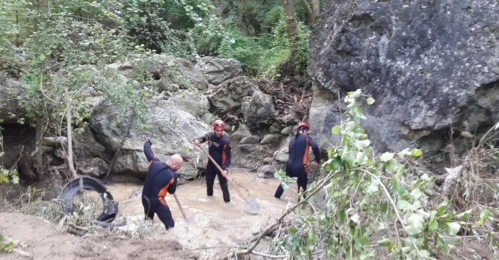 Selde kaybolan Derya’yı arama çalışmaları sürüyor