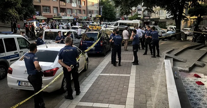 Bursa’da kavgayı ayıran polis, tüfekle vuruldu!