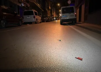 Bursa’da yolda yürüyen adam pompalı tüfekle vuruldu