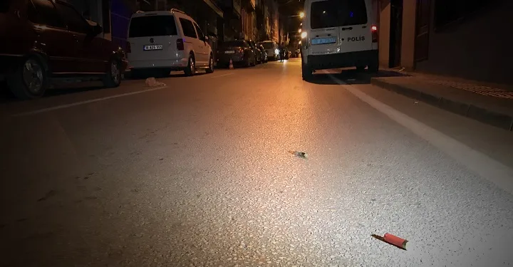 Bursa’da yolda yürüyen adam pompalı tüfekle vuruldu