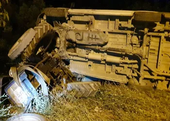 Bursa’da traktör ve minibüs çarpıştı!