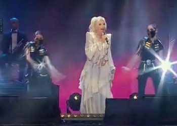 ‘Ajda’ konserini 1967 kişi izledi