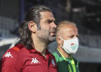 Bursaspor resmen açıkladı! Üzülmez ile yollar ayrıldı