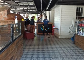 Canlı yayın sırasında kendini vurdu!