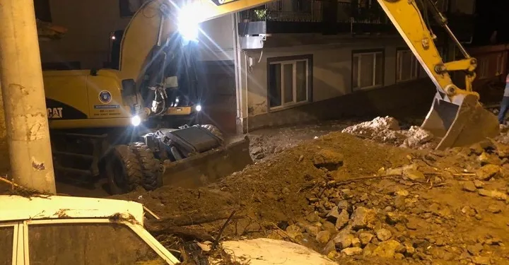 Alinur Aktaş: Hedefimiz sabaha kadar hayatı normale döndürmek