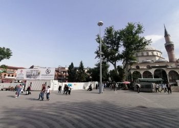 ‘Bursa Ulucami’nin silüeti kaybolacak’ uyarısı