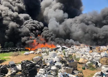 Bursa’da geri dönüşüm tesislerinde büyük yangın