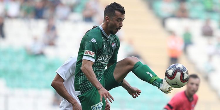 Emirhan Aydoğan hocasından forma bekliyor