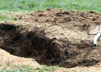 Diri diri gömüldüğü mezardan kendi başına çıkmayı başardı