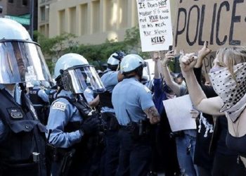 Floyd’un öldürüldüğü yerde polis departmanı kapatılıyor