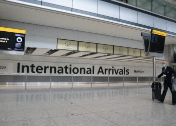 İngilterede Yurt Dışından Gelenlere 14 Gün Karantina