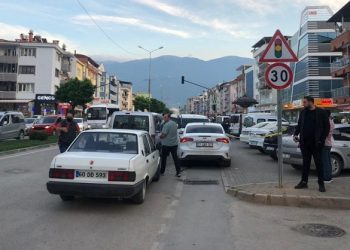Bursa’da alacaklı oldukları adamı kaçırmaya çalıştılar!