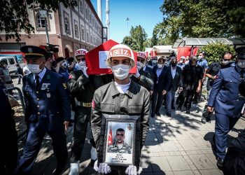 Bursa şehidini uğurladı