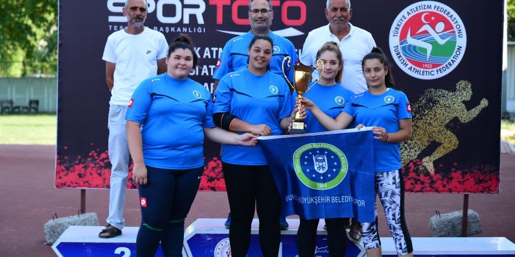 Bursa Büyükşehir Belediyespor’a ilk kupa atletizmden