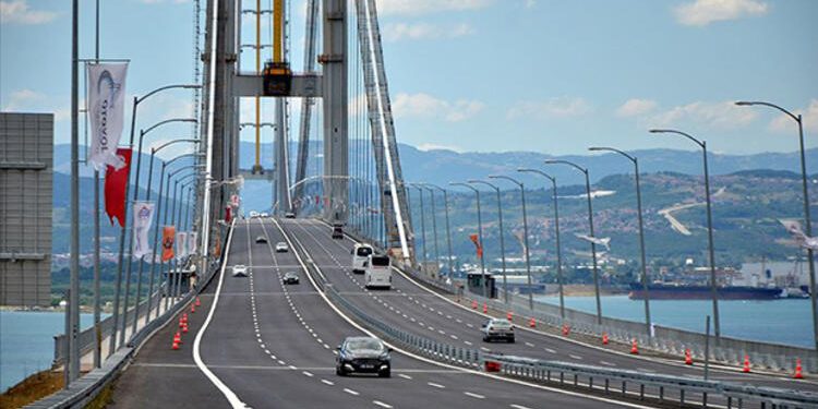 Bayramda otoyol, köprüler ve toplu taşıma ücretsiz