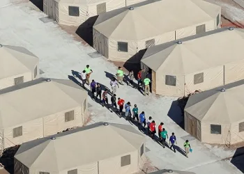 Koronavirüs göçmen kampına sıçradı