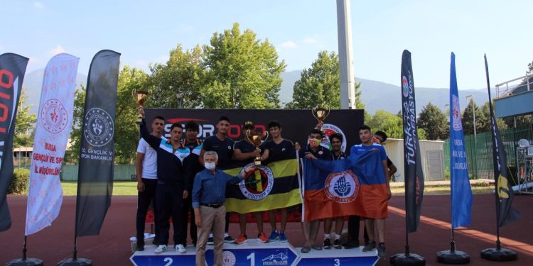 Osmangazili Atletler Şampiyonaya Damga Vurdu