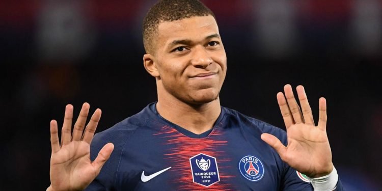 Mbappe gelecek sezon PSG’de kalacak