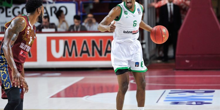 SEMAJ CHRISTON TOFAŞ’TA