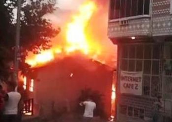 Bursa’da 2 katlı ev alev alev yandı