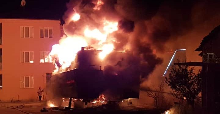 Gemlik’te lüks yat yandı