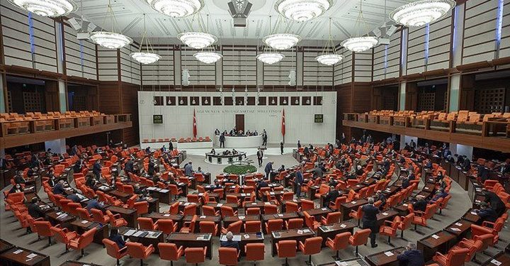 Sosyal medyaya ilişkin düzenleme TBMM’den geçti