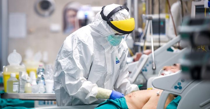 Koronavirüsün kalbe zarar verdiği tespit edildi