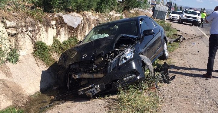 Sinop Valisi kazada yaralandı