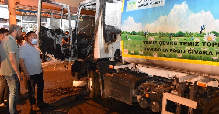 Diyarbakır’da temizlik aracını yaktılar