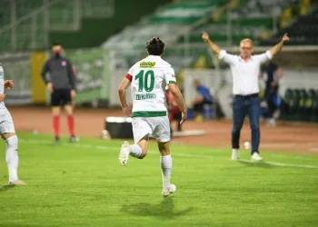 Bursaspor kritik deplasmandan kayıpsız döndü