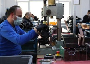 Ekonomi Profesörü: Yoksullaşma sürecine girdik