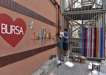 Osmangazi’de sokaklar sanatla renklendi