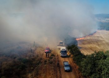 Bursa’daki yangın ormanlık alana da sıçradı!