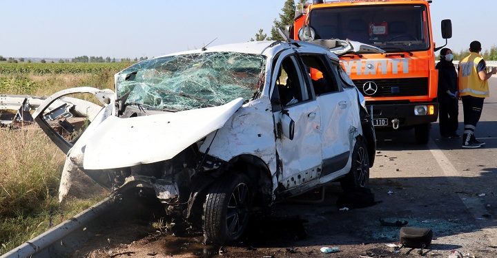 İşe gittikleri sırada feci kaza: 2 ölü