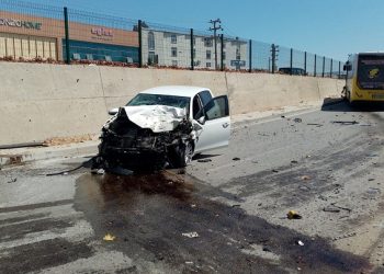 Bursa’da halk otobüsüyle otomobil çarpıştı!