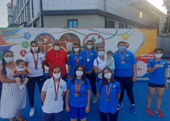 Bursa BŞBS’lu gençler pistin tozunu attı