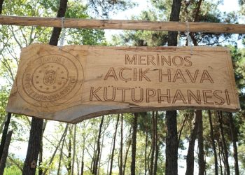 Bursa’da ‘Açık Hava Kütüphanesi’ kuruldu